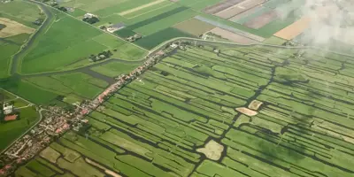 Luchtfoto Weerbaarheid 1880X
