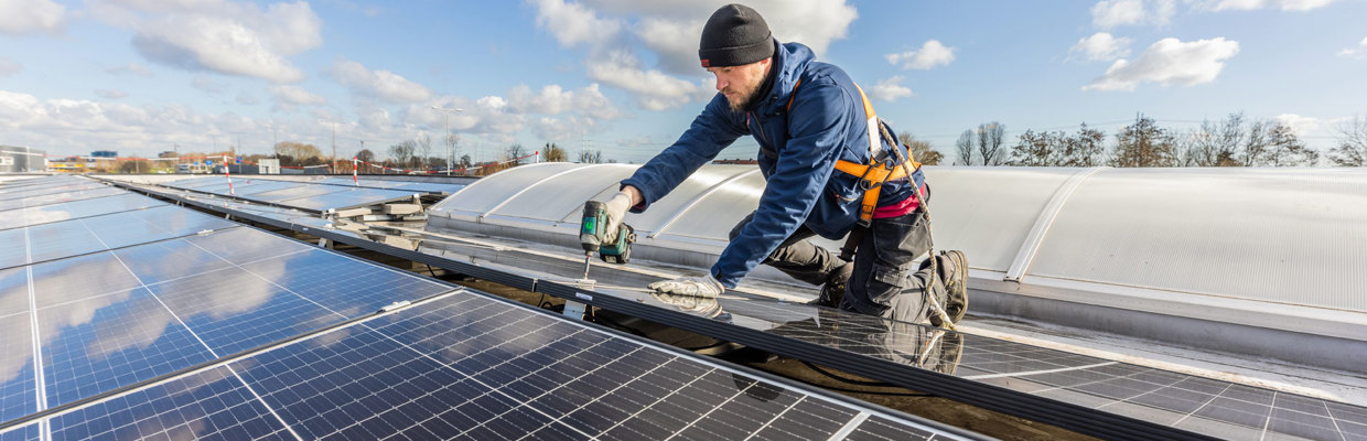 Zonneenergie zonnepanelen dak - 1880x