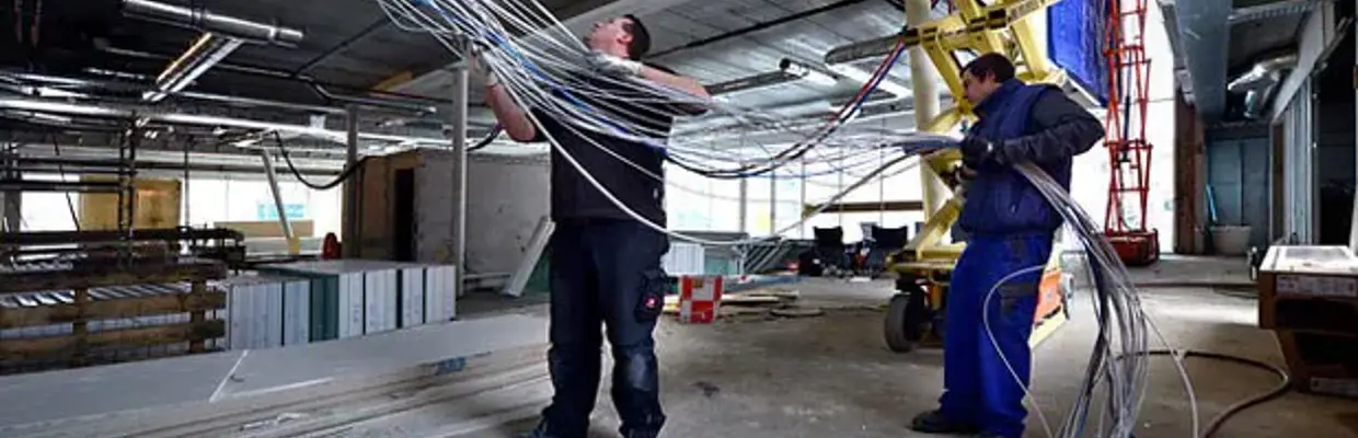 Installatiewerkzaamheden kabels 617