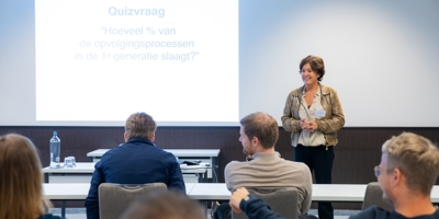 Bedrijfsopvolging stokje overdragen 1600