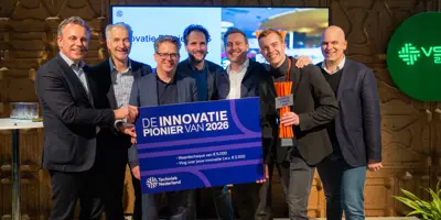 Mark Harbers reikt Innovatie Pionier innovatieprijs uit aan Comport Partners