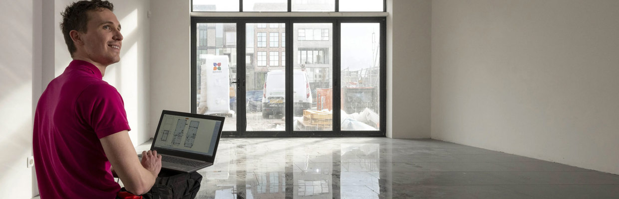 Vakmanschap nieuwbouw woning laptop 1880x