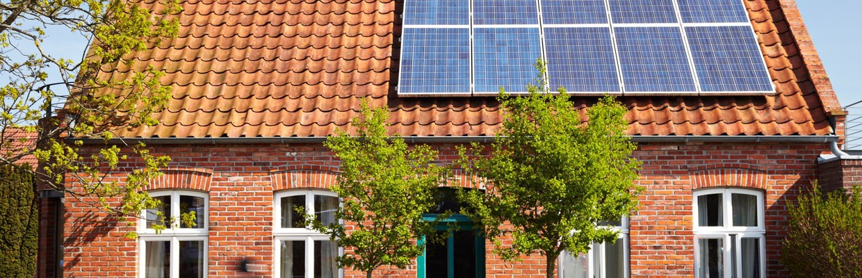 UV04520 Woning Zonnepanelen 1600X900