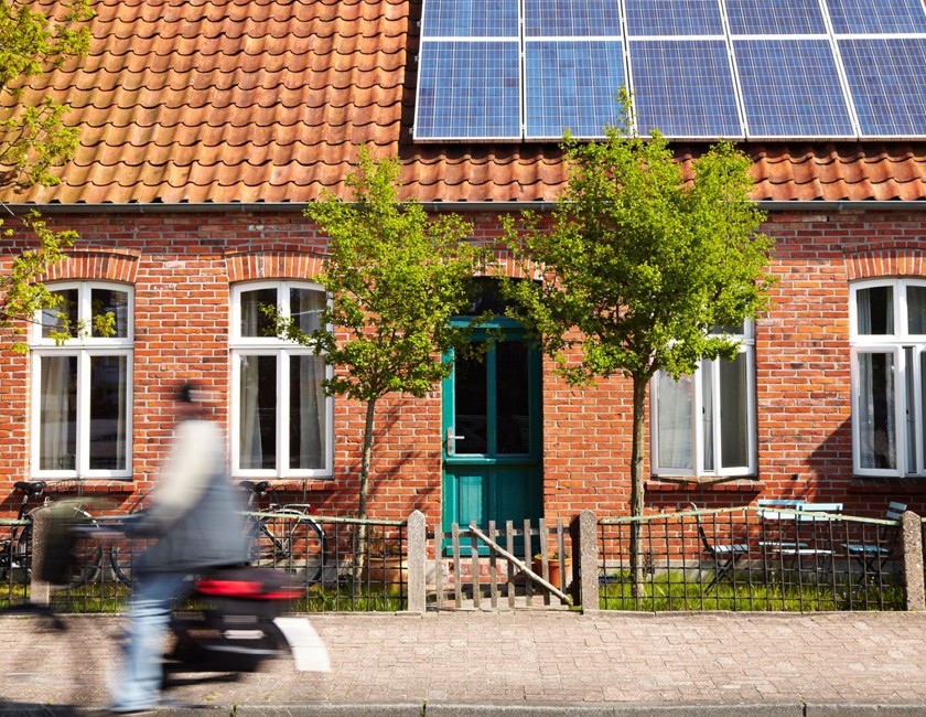 UV04520 Woning Zonnepanelen 1600X900