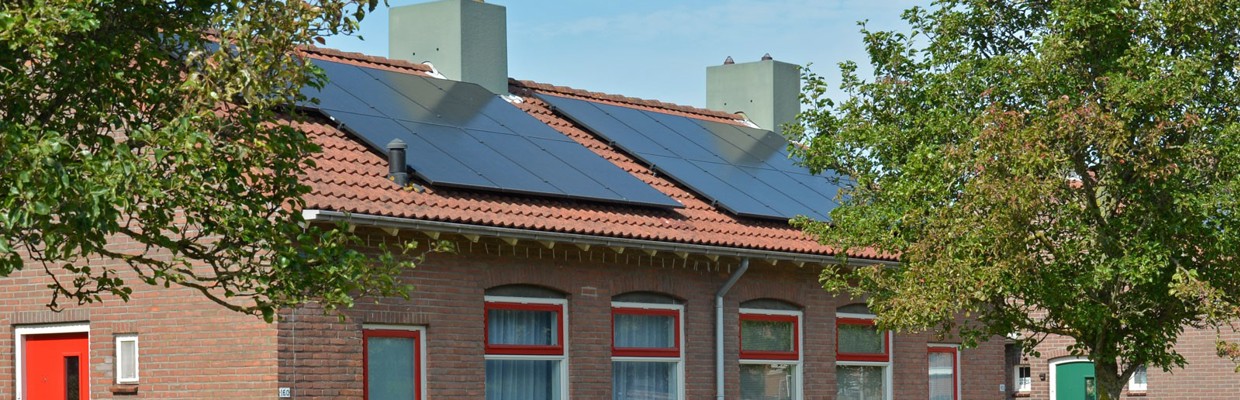 UV05873 Zonnepanelen Woning 1600X900