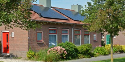 UV05873 Zonnepanelen Woning 1600X900