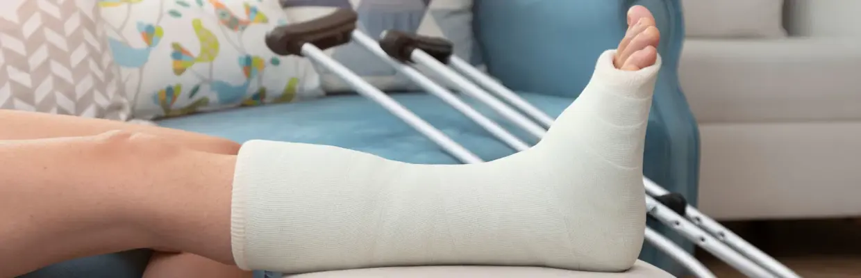 Gettyimages 1426171588 Ziekteverzuim Gebroken Been 2000X