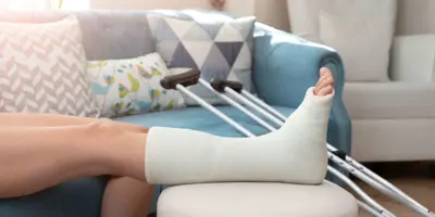 Gettyimages 1426171588 Ziekteverzuim Gebroken Been 2000X