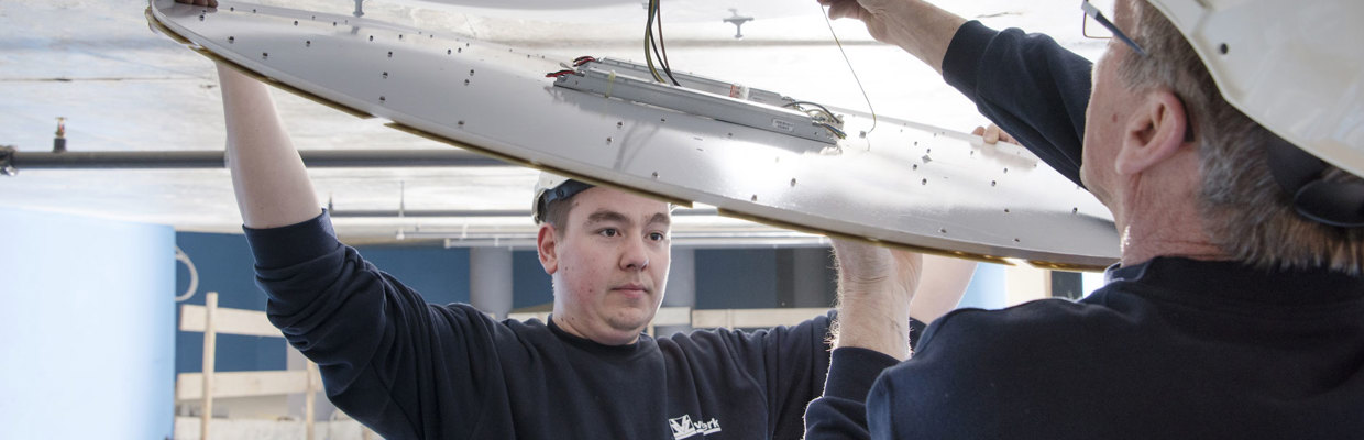Laagspanning licht lamp installateur installeren - 1880x