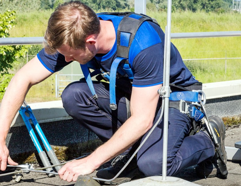 Bliksem afleiding aansluiten 1600