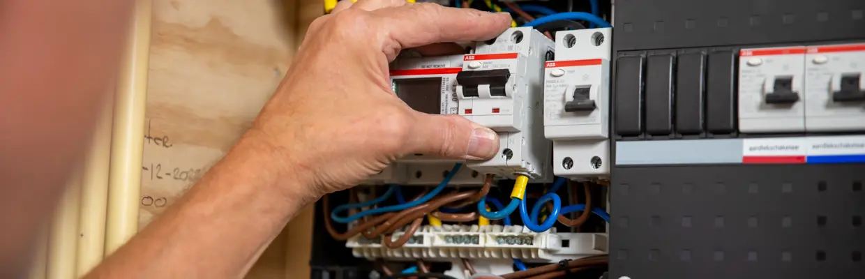 UV08692 Werken Aan Elektrische Installaties