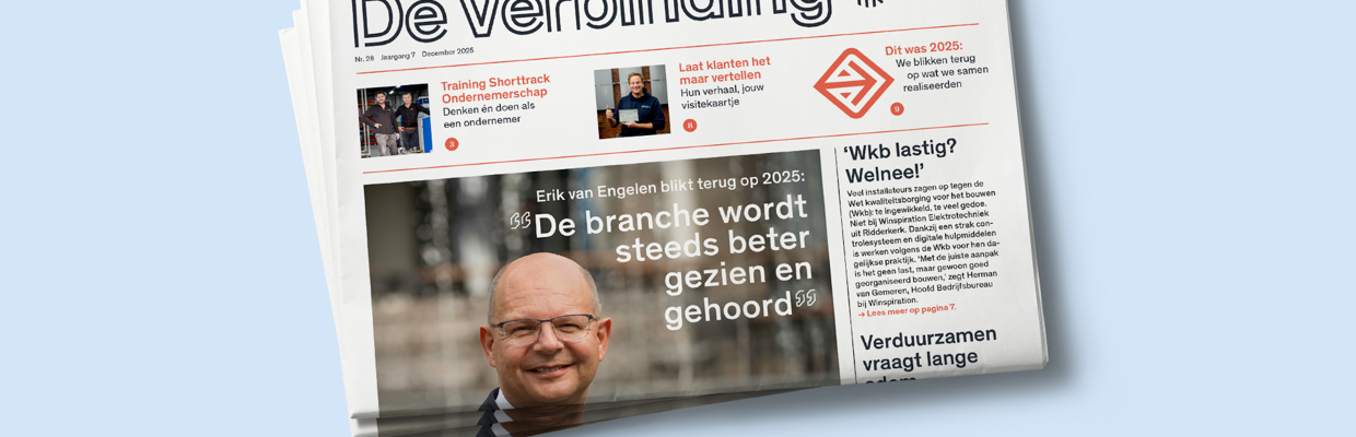 De Verbinding Stapel Kranten 4 24